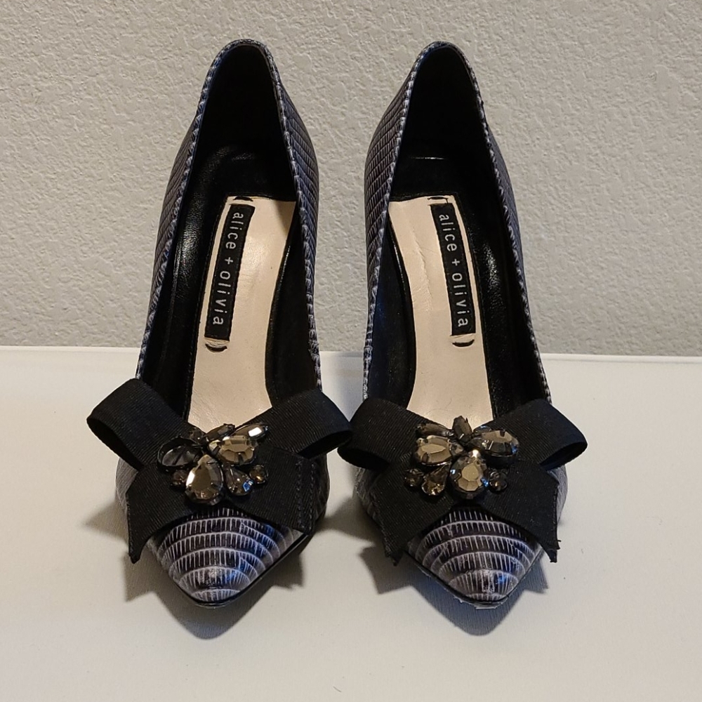 Alice and Olivia Pumps